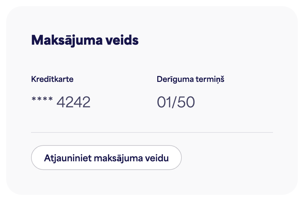 Maksājuma metodes karte, kurā redzama saglabātā karte un poga "Atjaunināt maksājuma metodi"